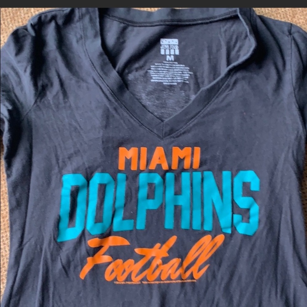 NWOT Miami Dolphins long sleeve shirt sz M